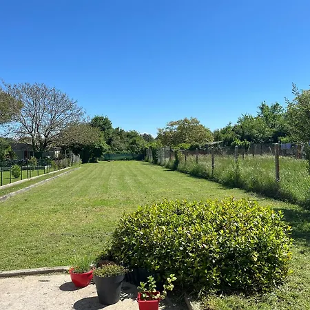 Semesterbostad Maison Renovee Avec Garage Et Jardin, Proche Centre -